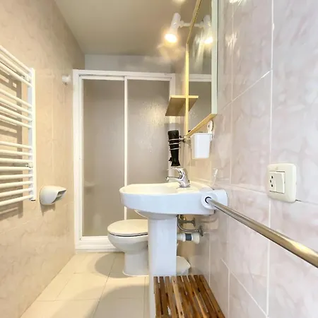 Gibert Apartment *